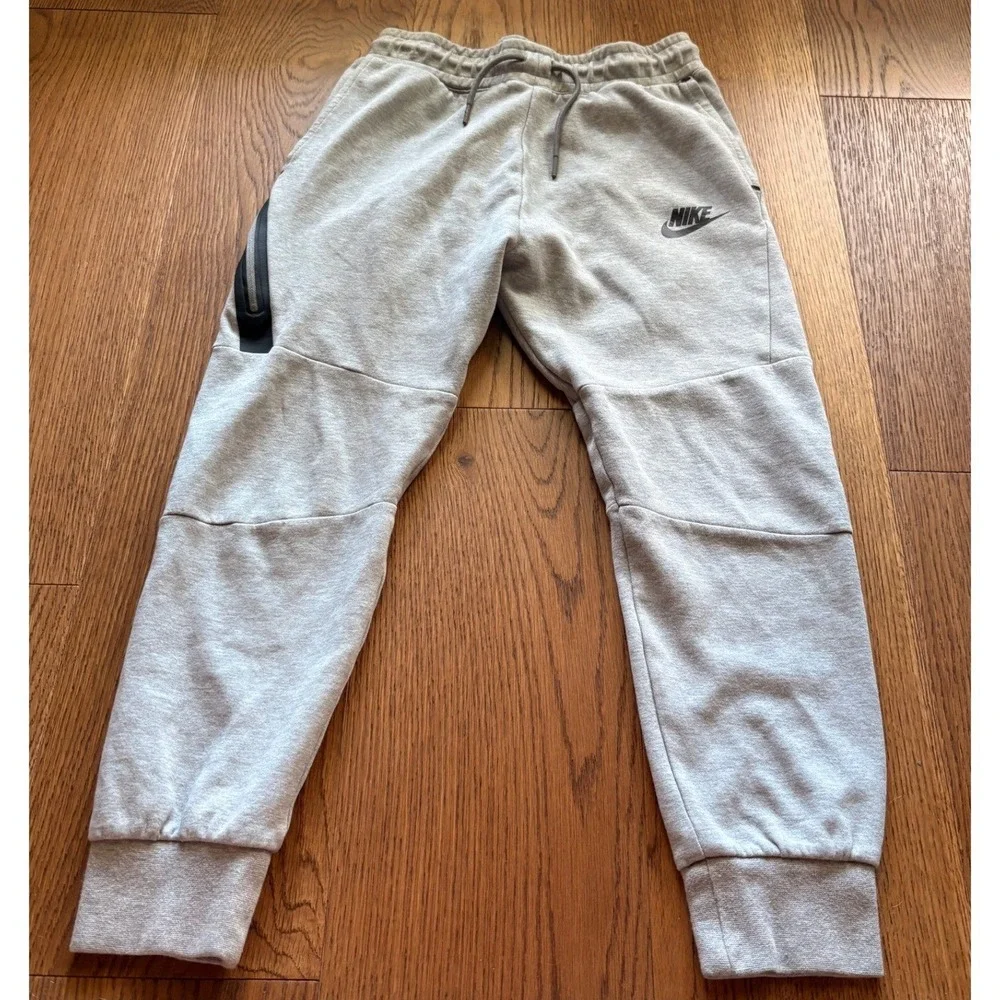 Nike Tech Fleece Joggers Kids Large Gray Excellent Tapered Sweatpants 804818-064